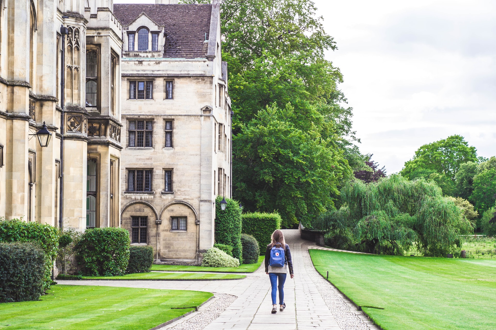How to Research Universities as a High School Student
